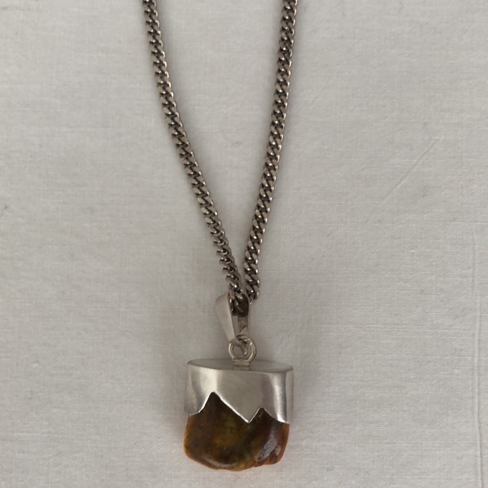 Butterscotch Baltic Amber pendant on silver necklace. - Picture 3 of 14